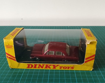 DINKY TOYS BOITE VIDE INEDITE VAUXHALL VICTOR 101 N°151