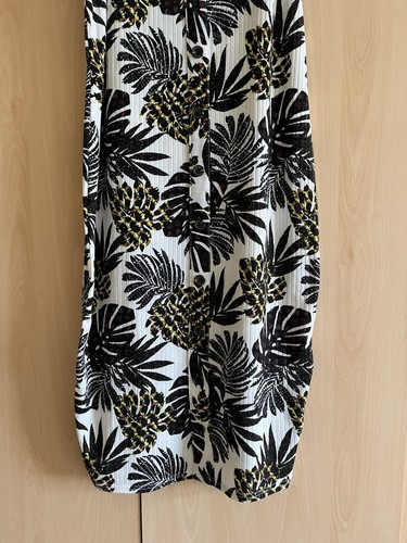 F& F Size 14 Leaf Printed Stretch Dress - Picture 2 of 5