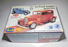 Revell 32 Ford Sedan Street Rod V8 Deuce 1:25...