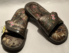 NWT Under Armour Ignite Girls 2Y 8 1/2" Long Camo 4D Foam Adjustable Sandals