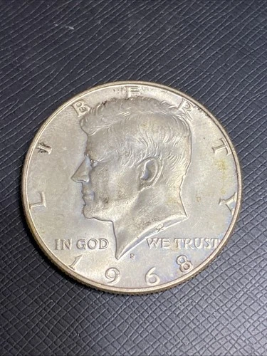 Uncirculated 1968-D Denver Mint 40% Silver Kennedy Half Dollar 11681
