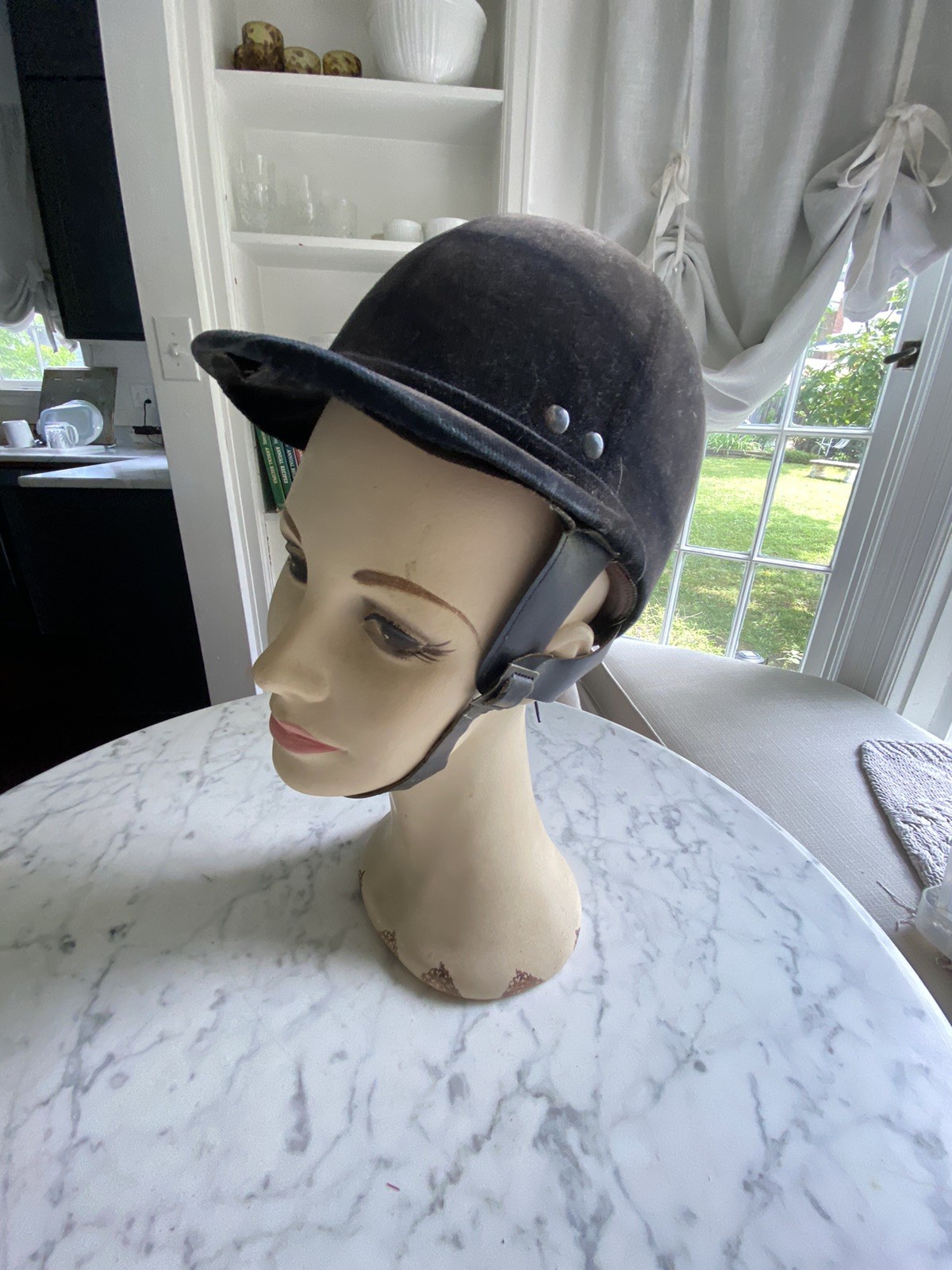 Vintage Riding Hat velvet Helmet Polo Fox Hunting equestrian Hunt Cap - display