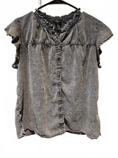 Rails ruthie black acid wash chambray top size M ruffle collar short sleeve