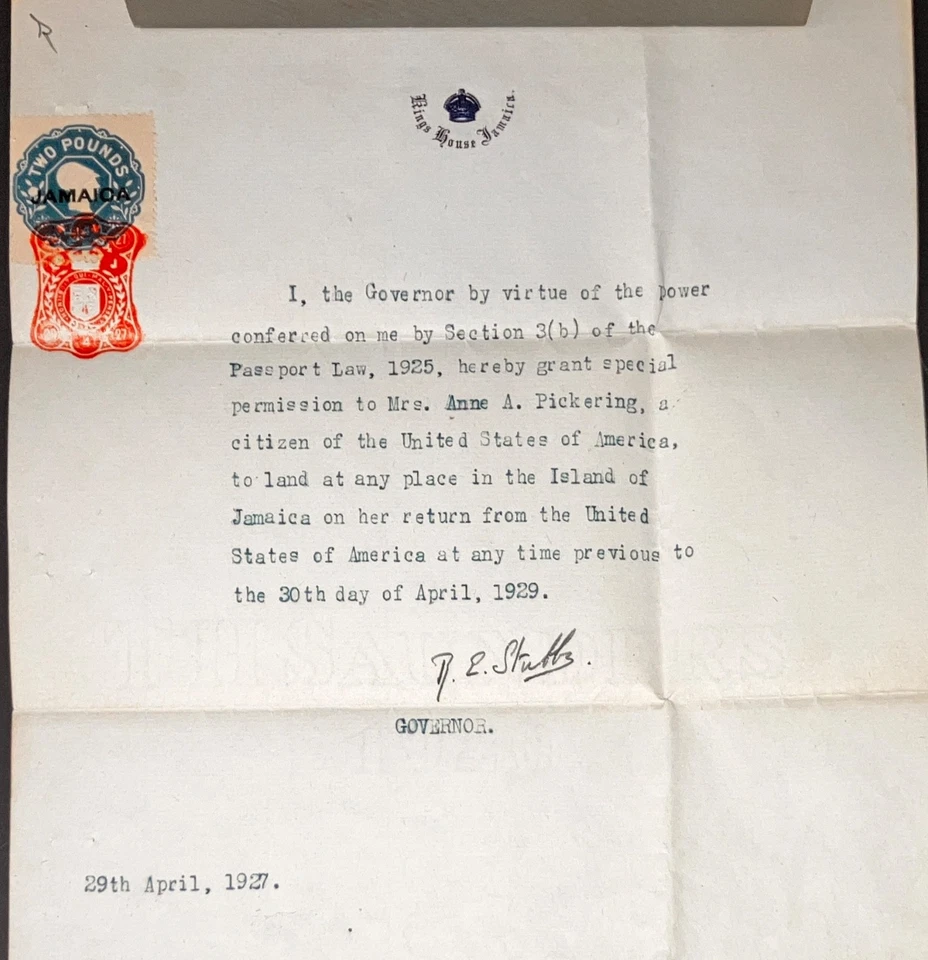 Carta de pasaporte firmada por el gobernador Stubbs de 1927 con ingresos de Jamaica de 2 lb del Reino Unido + cancelación en relieve Foto 2 de 4