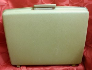 samsonite lime green luggage