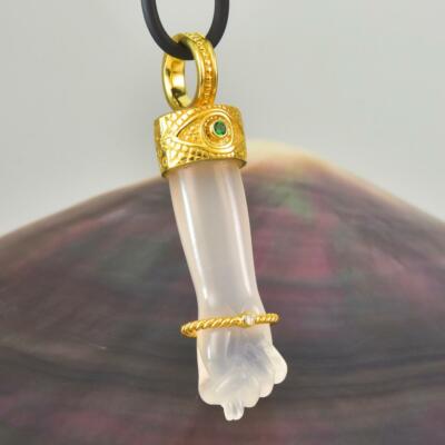Gold Vermeil Sterling Mano Fico Figa Anhänger Chalzedon Smaragd Diamant 11.48 G