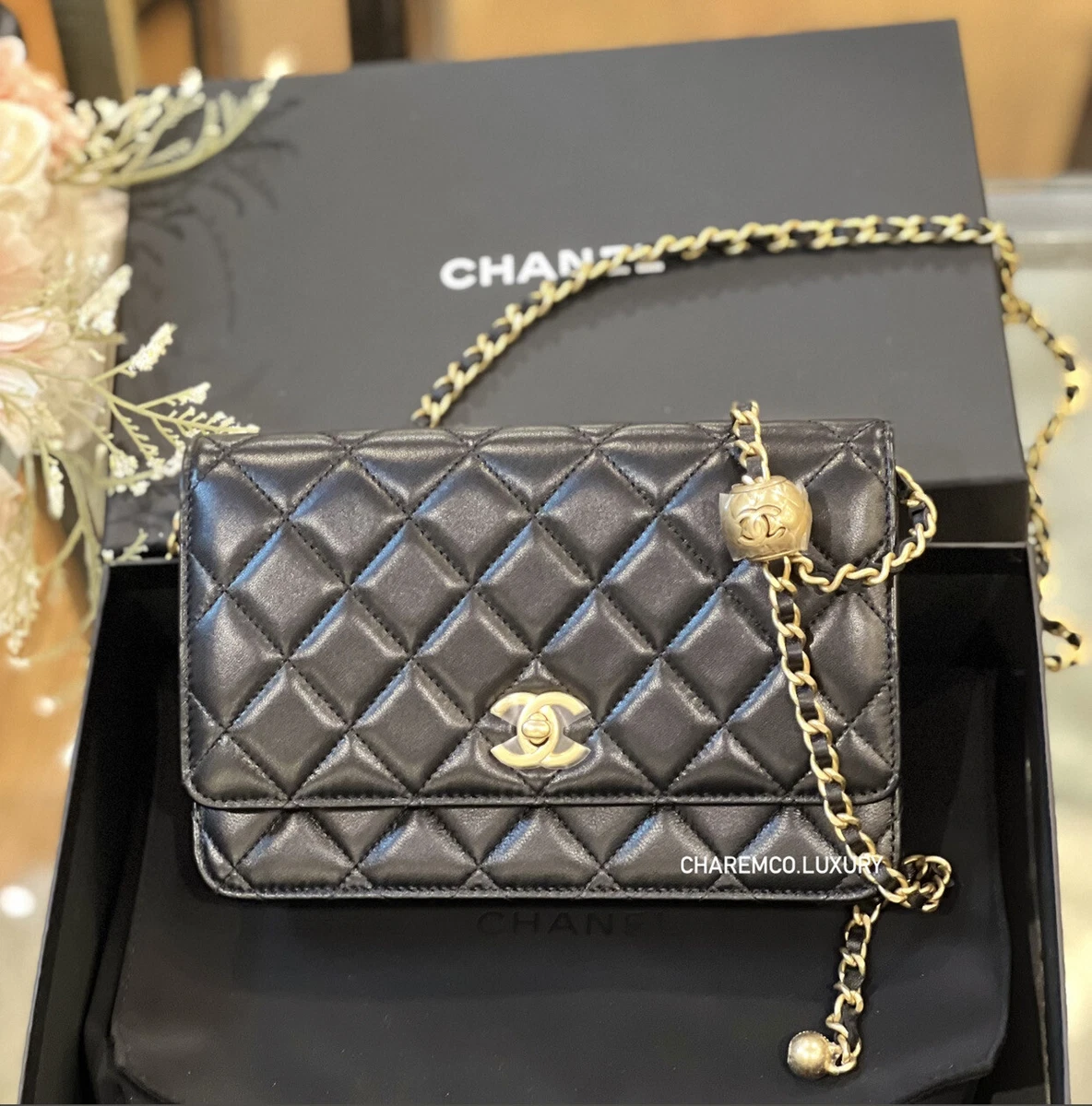 Chanel, Classic So Black Wallet on Chain