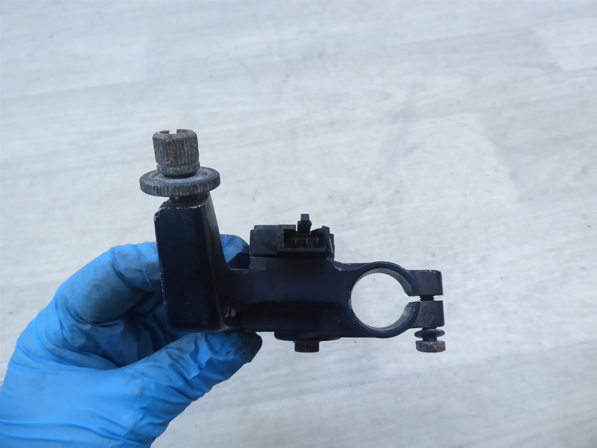 1988 Kawasaki ZX600 Ninja K817) front left clutch lever and perch