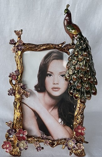 Ciel Collectables Peacock Picture Frame. Hand Set Swarovski Crystals - Picture 2 of 11