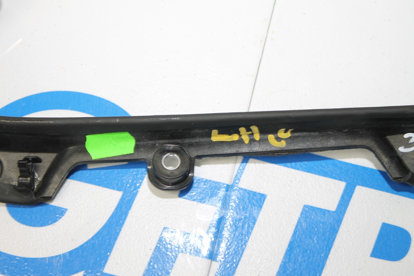 15-20 LAMBORGHINI HURACAN LH LEFT DRIVER CENTER ARMREST COVER TRIM 4T0863051 16