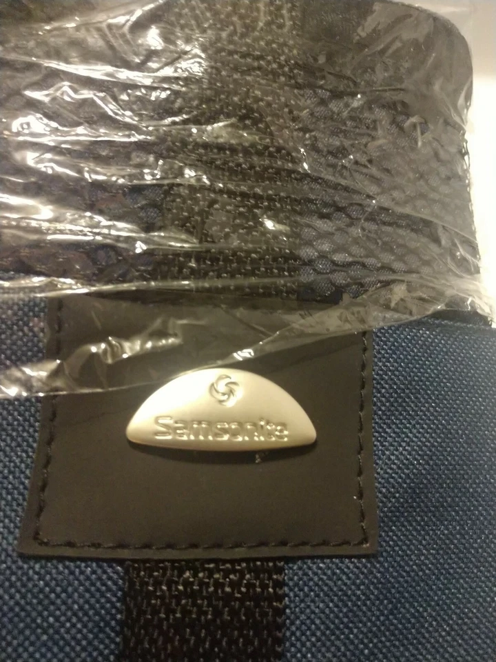 SAMSONITE Blue Unisex Travel Bag NWOT  - Image 4 of 4