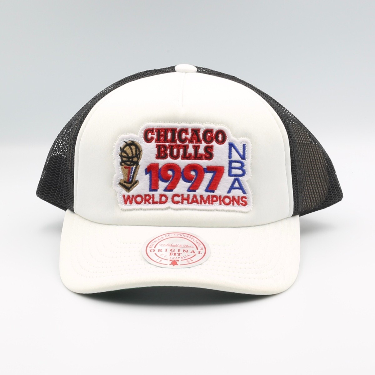 CHICAGO BULLS ヴィンテージ キャップ ホワイト/ブラック Chicago Bulls Mitchell & Ness 1997 NBA Champions White