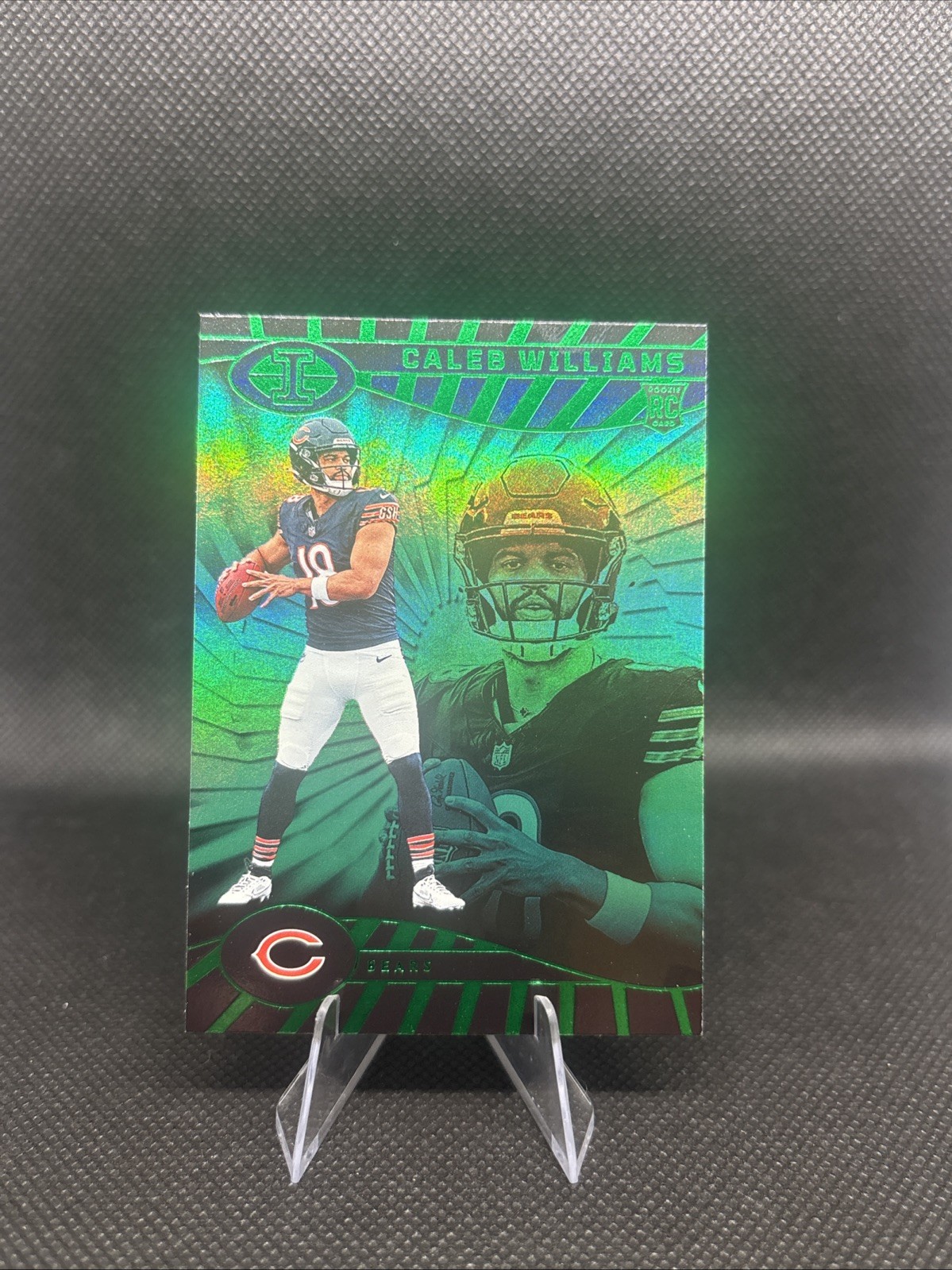 2024 Panini Illusions Caleb Williams #13 Trophy Collection Emerald (RC)