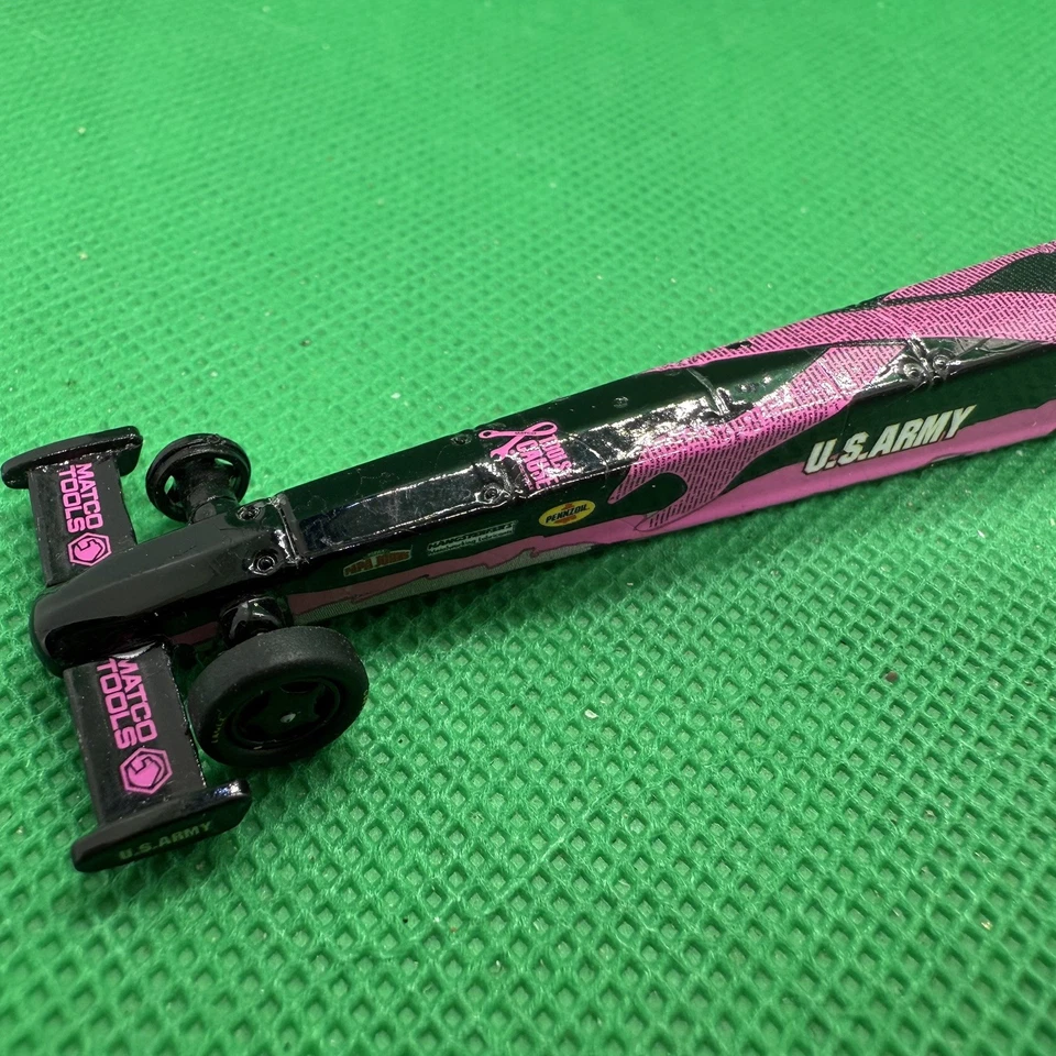 Matco Tools BCA Top Fuel Dragster NHRA Antron Brown 2018 - Auto World 1:64 pink - Image 4 of 4