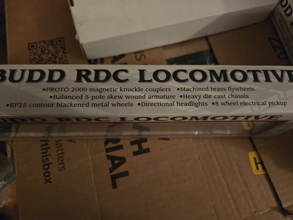Proto 1000 Series Budd RDC Locomotive HO Scale Item 23978 NH #120 - Image 2 of 3