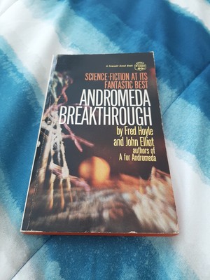 Vintage Andromeda Breakthrough Fred Hoyle John Elliott Paperback Book 1967