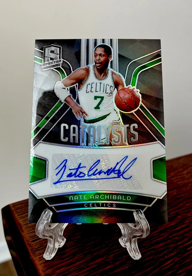 2023-24 Panini Spectra Catalysts Signatures Nate Archibald/99 Celtics RARO automático Foto 2 de 4
