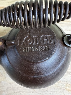 ロッジ　LODGE ケトル 2TK2 MADE IN USA ロッジLODGE ケトル 2TK2 MADE IN USA 五徳付き