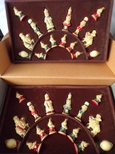 Alice In Wonderland Chess Set By Studio Anne Carlton (SAC)  Hand Painted Boxed