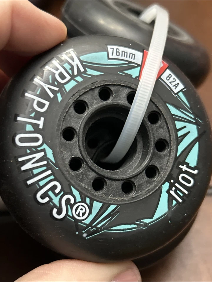 ENORME lote de ruedas de hockey sobre patines en línea Kryptonics Rampage Breakaway VR76 VR72 etc. Foto 2 de 4