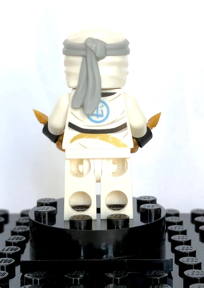 LEGO Ninjago 71749 Final Flight of Destiny's Bounty, photo 2 sur 5