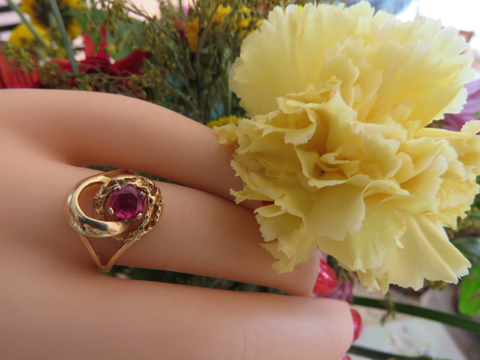 ❤️Solid 14K❤️ Yellow Gold Natural Ruby Engagement… - image 2