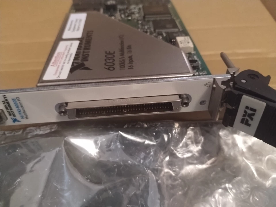Cartão de aquisição de dados National Instruments NI PXI-6030E - Imagem 2 de 3