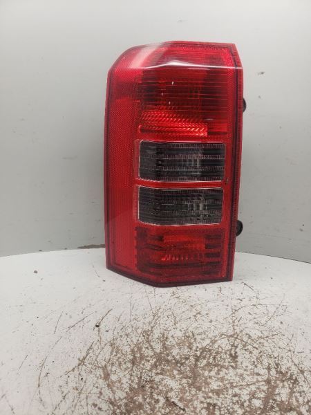 08-17 Jeep Patriot Driver Left Tail Light Replacement 1086927