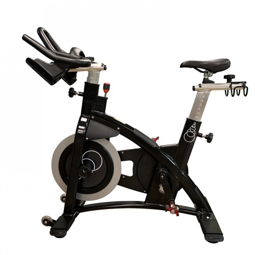 Bicicleta de estudio interior Schwinn AC Performance edición negra con pedales SPD/Cleat - Imagen 2 de 12