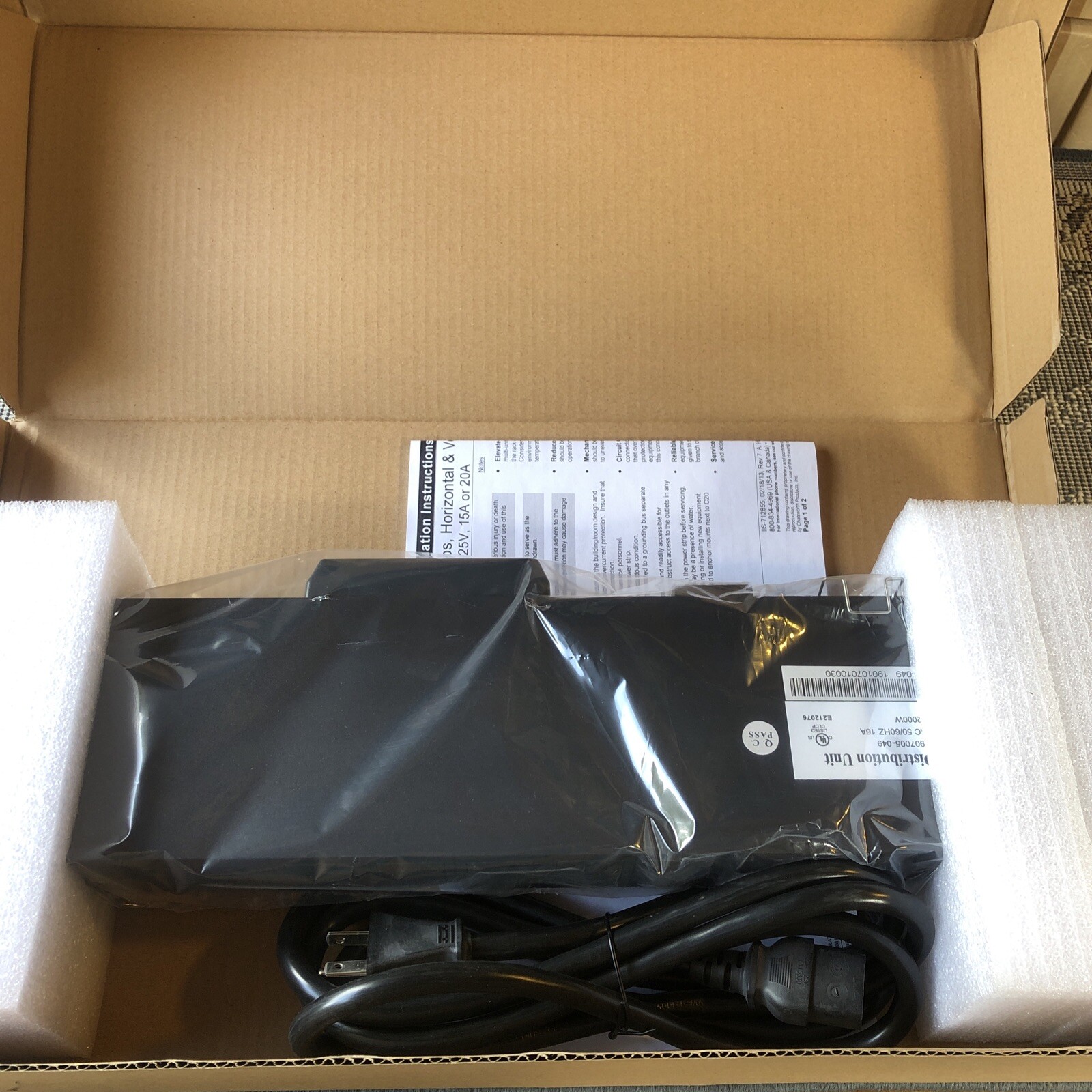 Chatsworth Power Distribution Unit 125VAC 50/60Hz, 16A, 2000W 025 ...