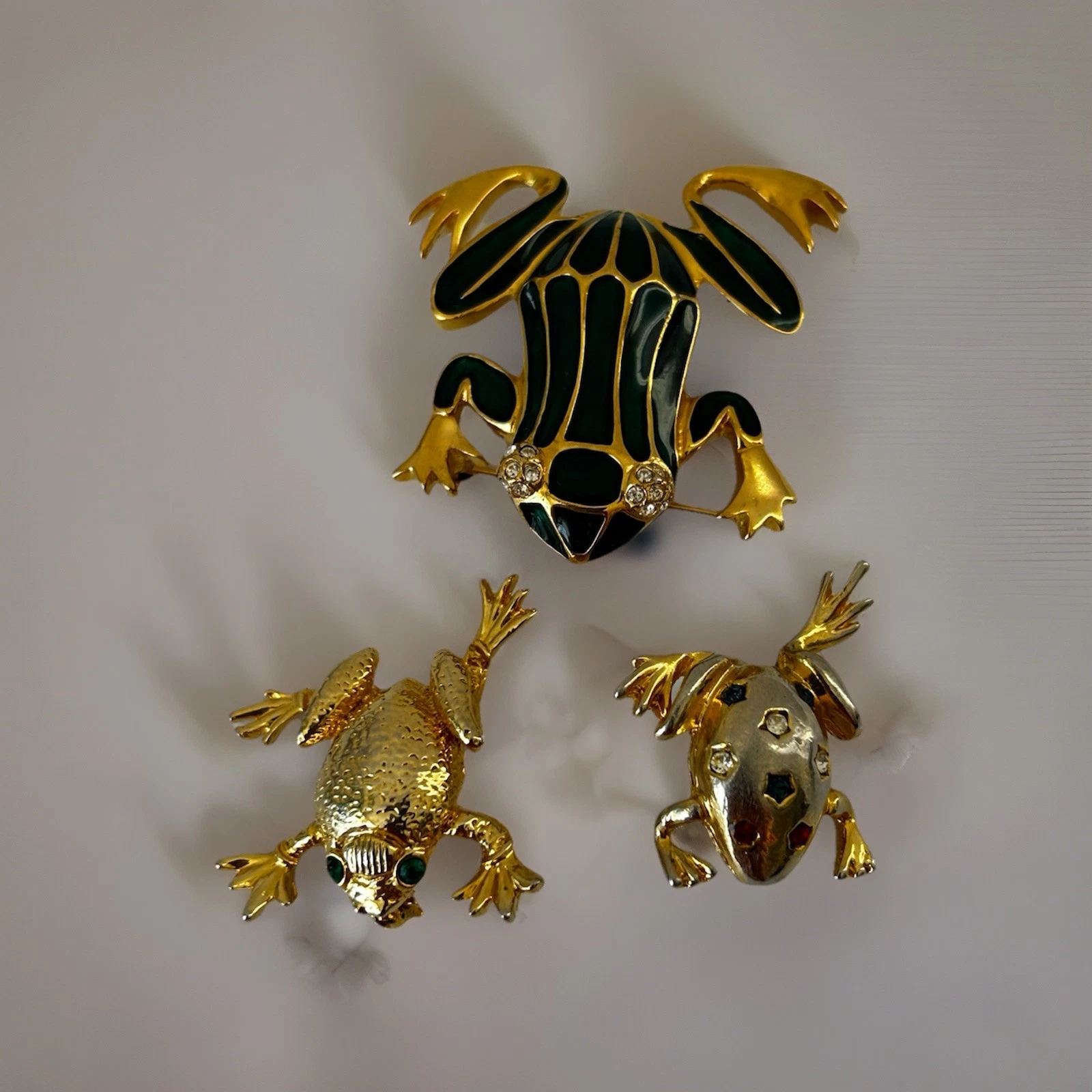 Vintage Frog Brooch Lot Trifari Enamel Rhinestone Figural Gold Tone
