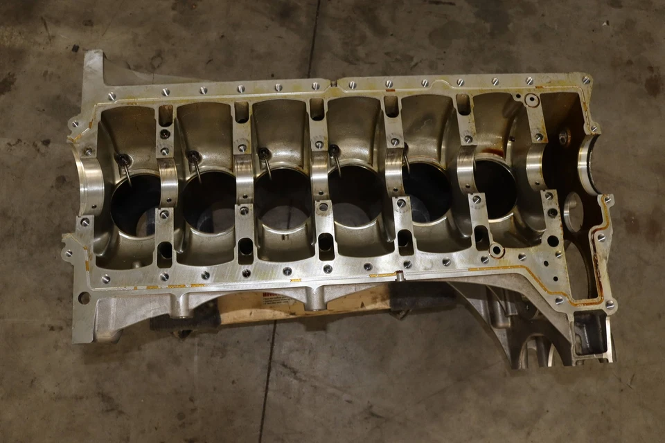 2015-2018 BMW M3 3.0L - Engine Short Block / Crankcase 7853845 - Image 2 of 4