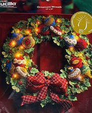 Bucilla ORNAMENT WREATH Lighted Felt Christmas Kit OOP Factory Direct NEW RARE