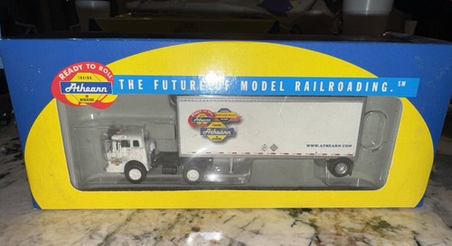 Remolque Athearn HO Ford cabina "C" y cuña 28' listo para rodar #91029 | Zustand: New