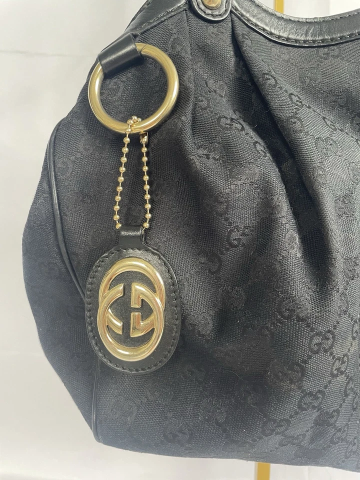 Gucci Sukey Black Leather And Canvas Purse Handbag With Gold Gucci Charm - Image 3 of 4