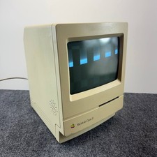 Apple Macintosh Classic II Model M4150 Vintage Computer - For Parts/Repair