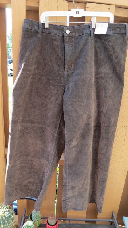 NWT Universal Thread Flocked Velvet Jeans dark green High Rise Wide Leg Size 20