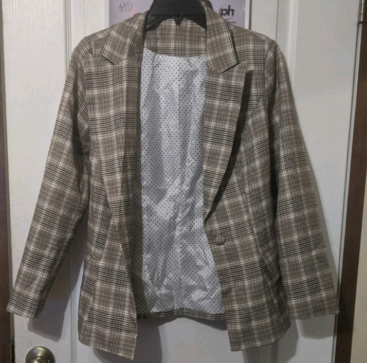 Picture 3 of 4