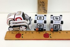 Anki Cozmo Robot Toy 300-00046 w/2 Cubes - Untested