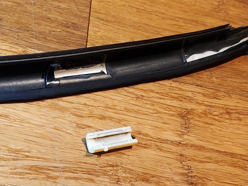 12-18 BMW F30 335i 328i 320i DOOR MOLDING TRIM GUTTER RIGHT PASSENGER DRIP RAIL - Bild 9 von 9