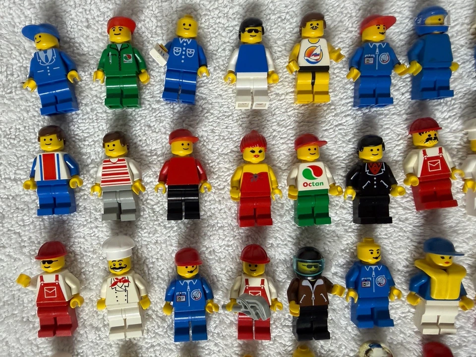 Lego Vtg lot of 60 Minifigures Overalls, Farmer, Waiter, Town, City 1980's - Image 2 of 4
