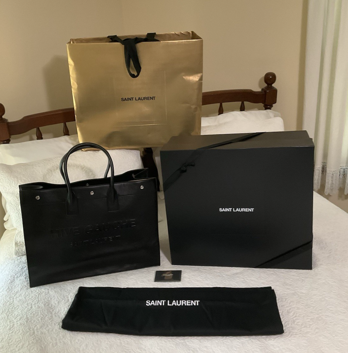 Borsa grande nuova con scatola Saint Laurent Rive Gauche in pelle liscia nera prezzo al pubblico consigliato $2400