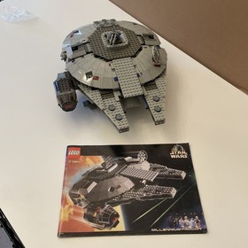 LEGO Star Wars: Millenium Falcon 7190 Near Complete with Manual, No Box READ
