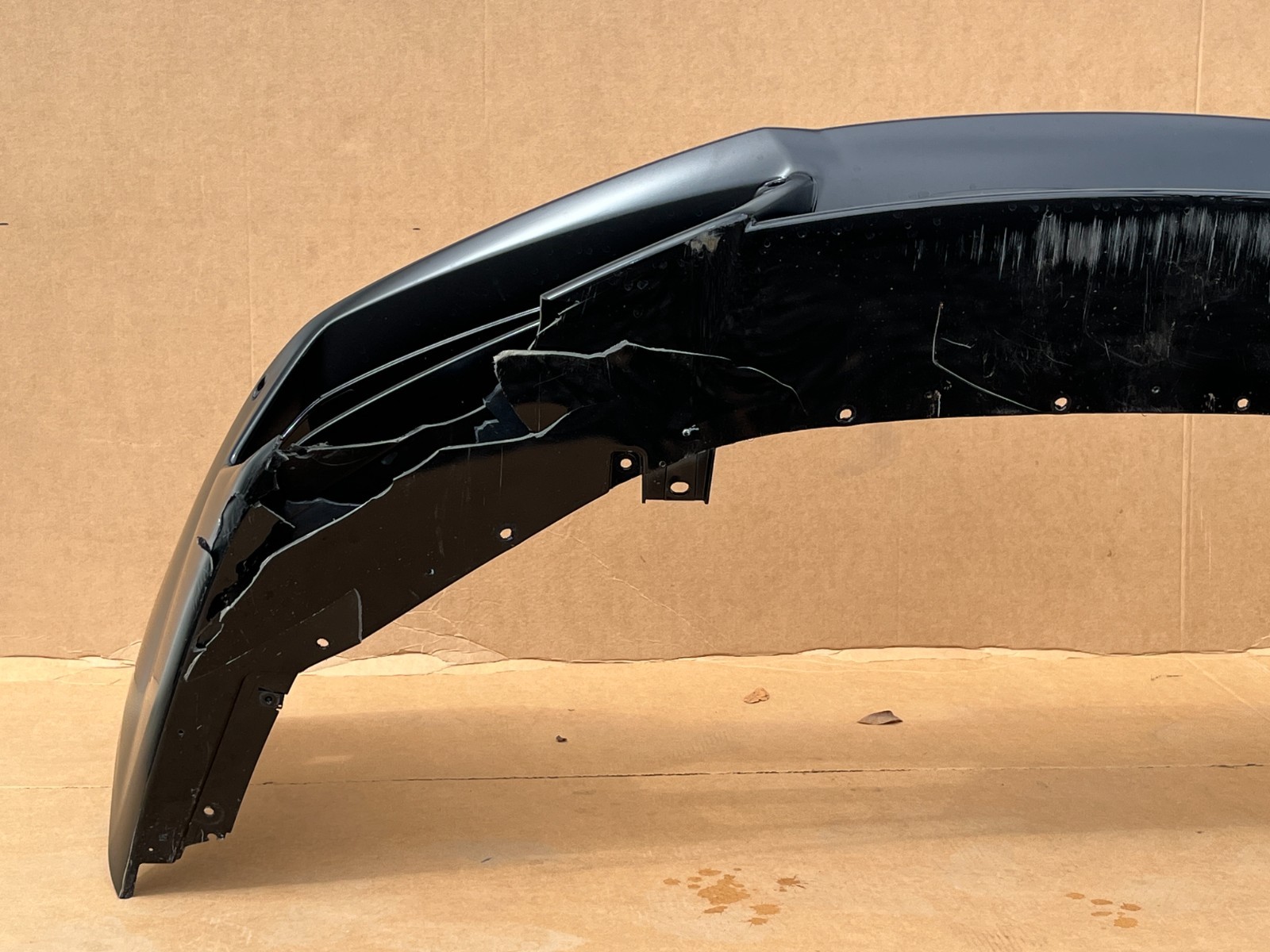 *Damaged* 2017-2019 Lamborghini Huracan LP580 Front Bumper Cover Assembly OEM