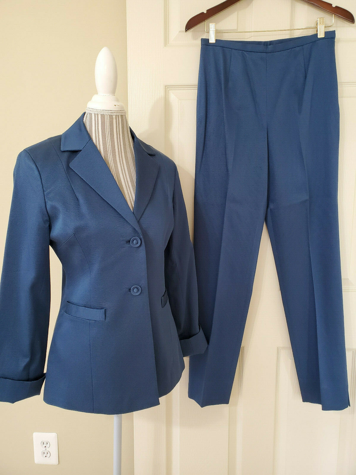 NWT Doncaster DD Collection Ladies 2Pc Pants & Blazer Suit Teal Sz.4-6