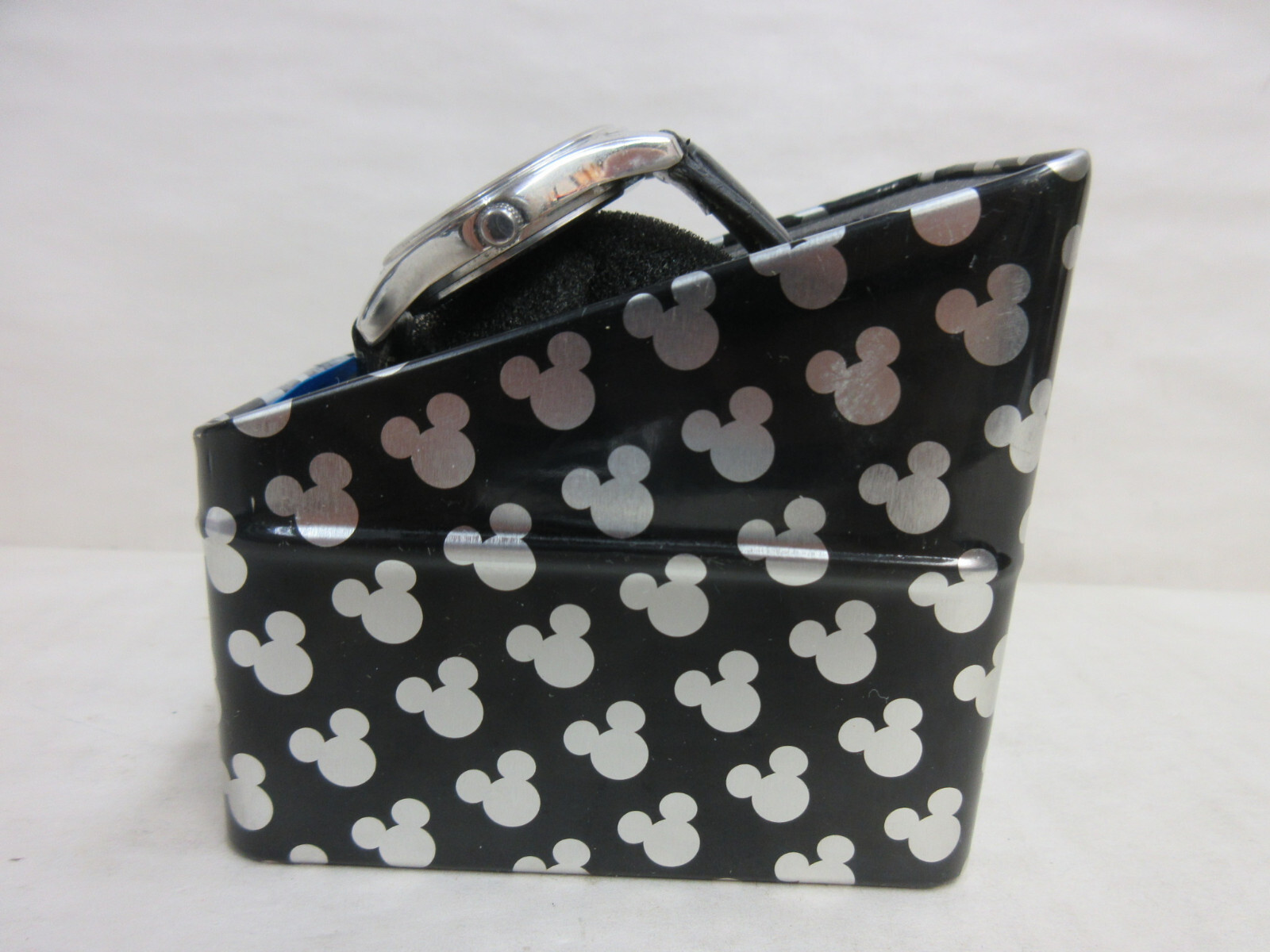 MZB Disney Mickey Mouse Quartz Wristwatch in Original Holder