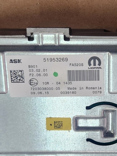 2016-2023 JEEP RENEGADE AUDIO AMPLIFER MODULE OEM 51953269 - Picture 8 of 9