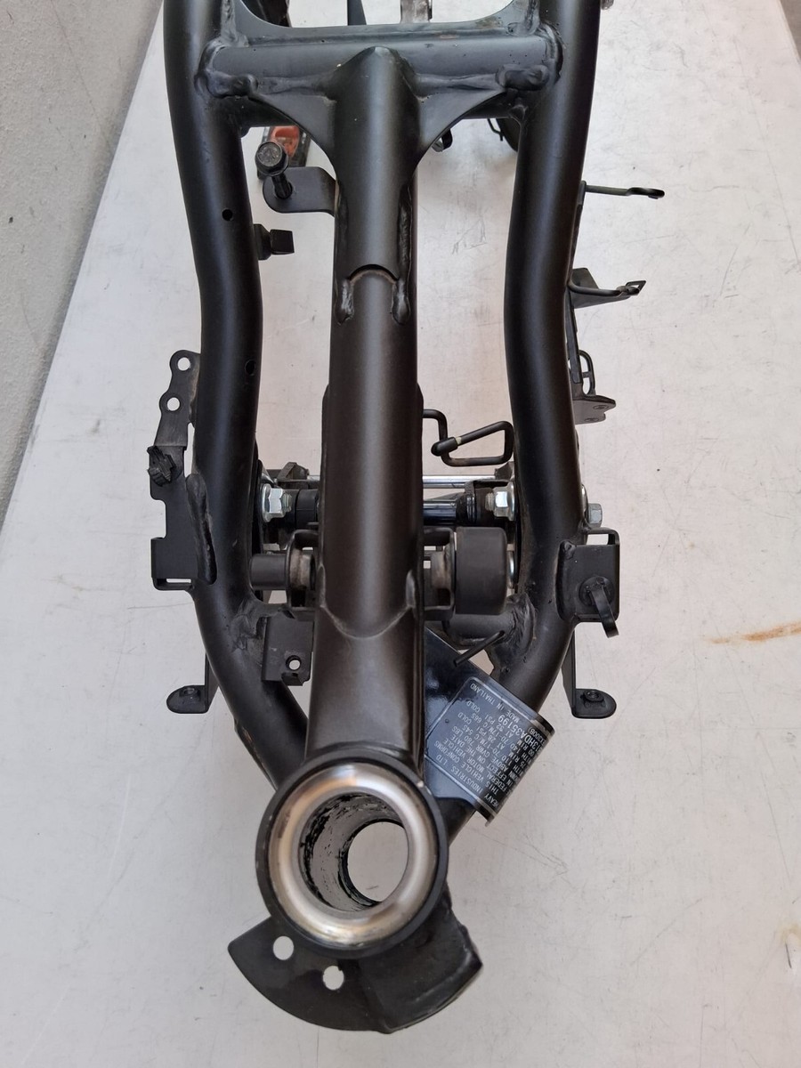 【9996】特価 2017 Kawasaki Ninja EX300 EX 300 Main Frame Chassis Salvage 13-17