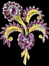 HATTIE CARNEGIE HC Mark MASSIVE Purple Rhinestone Floral 1940's Brooch Pin