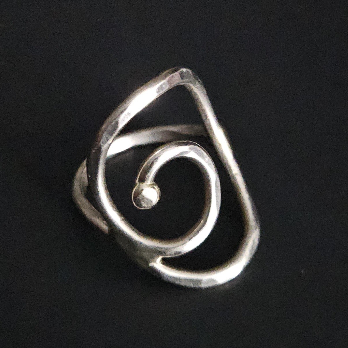 Sterling Silver Open Circle Scroll Ring With A Ha… - image 2